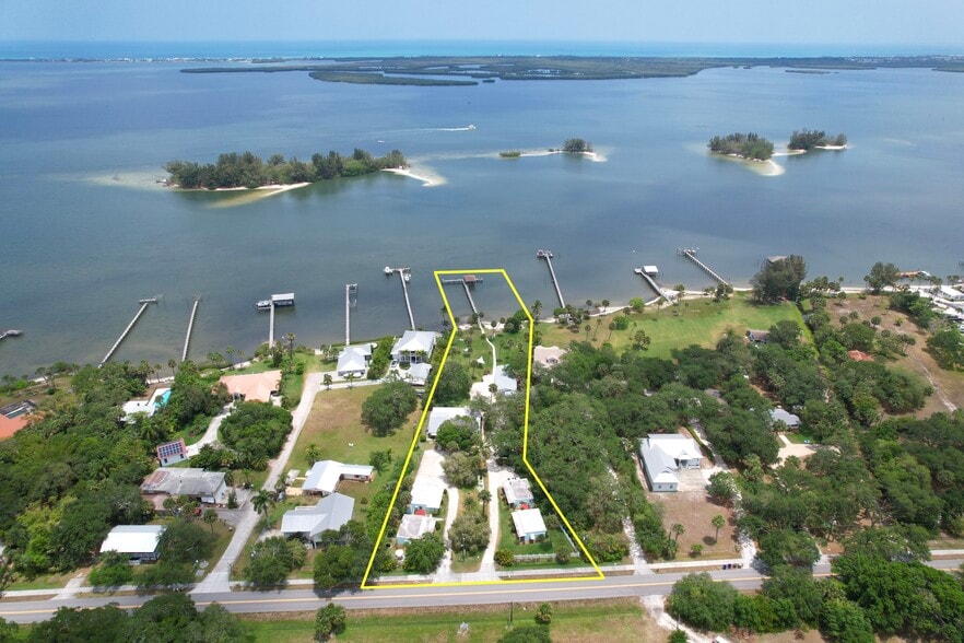 More Photos Of 11450 S Indian River Dr, Sebastian Hotel For Sale
