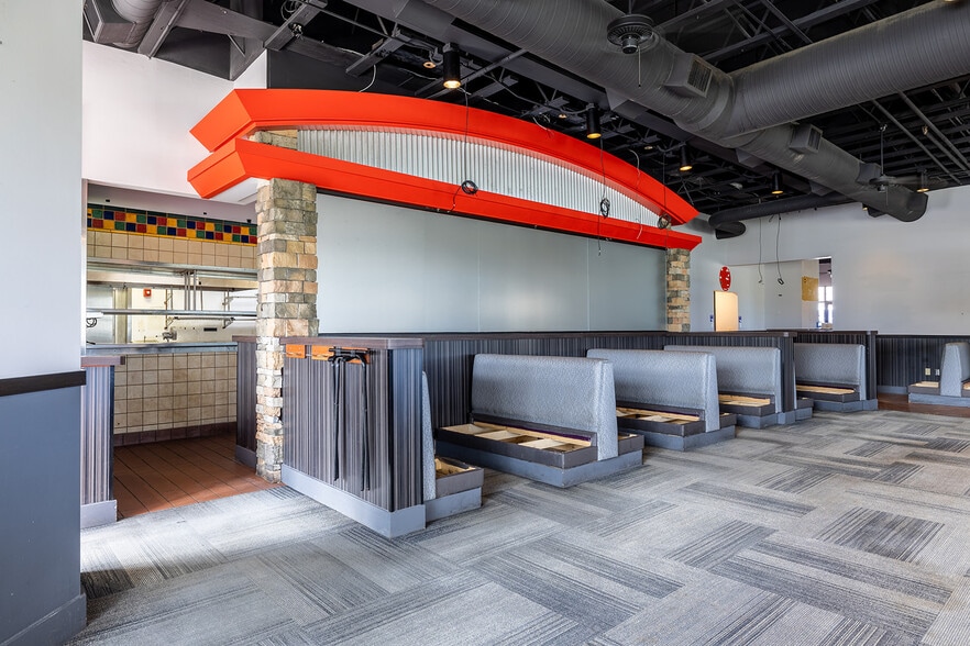More Photos Of 13070 City Station Dr, Jacksonville Restaurant For Sale