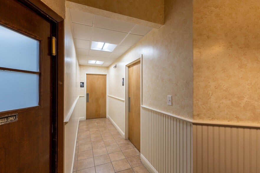 More Photos Of 1428 Center St, Ludlow Restaurant For Sale