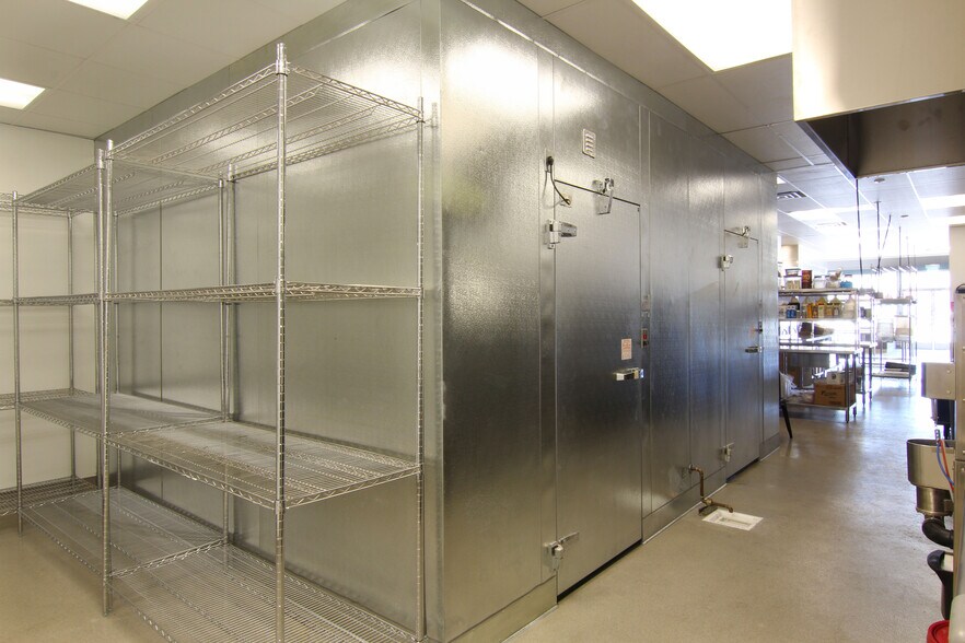 More Photos Of 4810 Vineland Ave, North Hollywood Fast Food For Sale