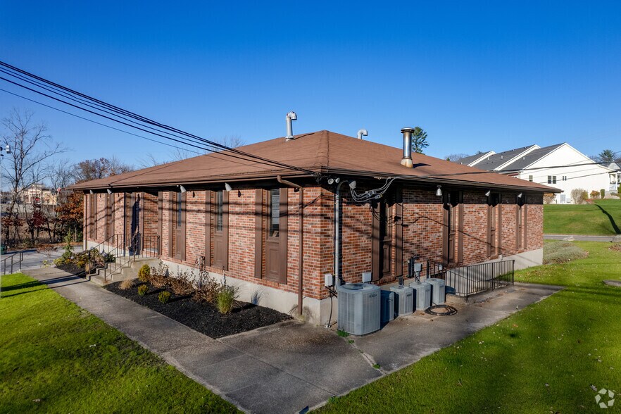 More Photos Of 250 Eddie Dowling Hwy, North Smithfield Loft Creative Space For Lease