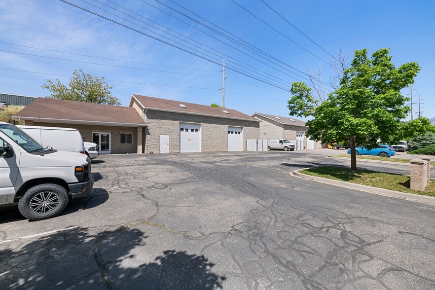 More Photos Of 216 W 4860 S, Salt Lake City Service For Sale