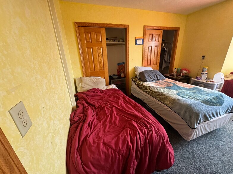 More Photos Of 1173 Manchester Ave SW, North Lawrence Office Residential For Sale