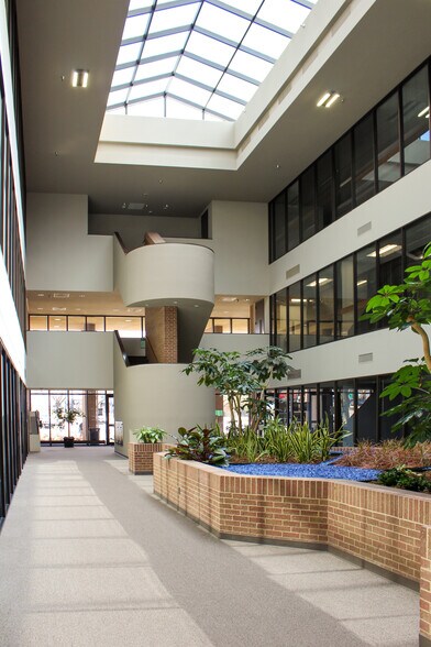 More Photos Of 150 Westpark Way, Euless Office For Lease