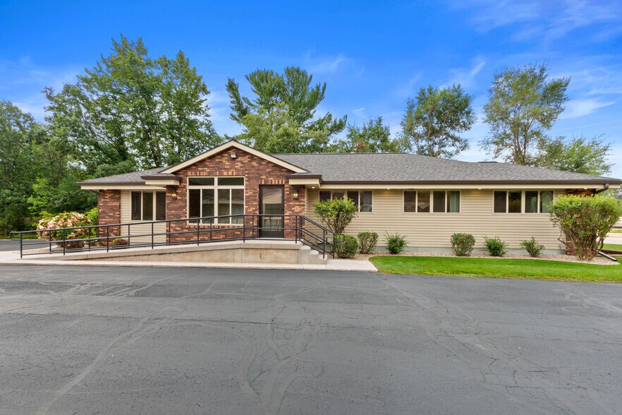 More Photos Of 3210 Post Rd, Stevens Point Office For Lease