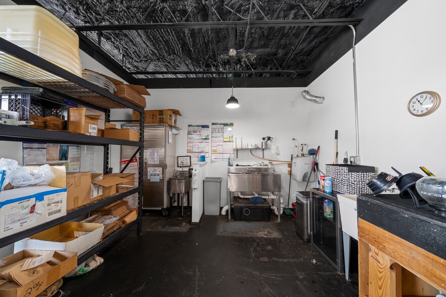 More Photos Of 98 NE 9th St, Ocala Unknown For Lease