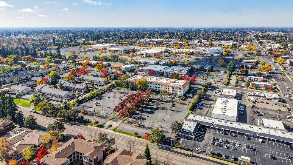 More Photos Of 6060 Sunrise Vista Dr, Citrus Heights Office For Sale