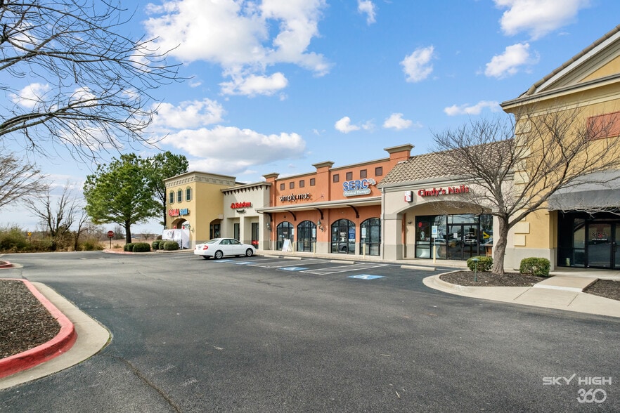 More Photos Of 2603 W Pleasant Grove Rd, Rogers Unknown For Lease