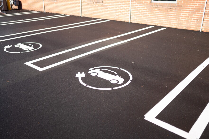 More Photos Of 252 Depot Rd, Milford Light Distribution For Lease