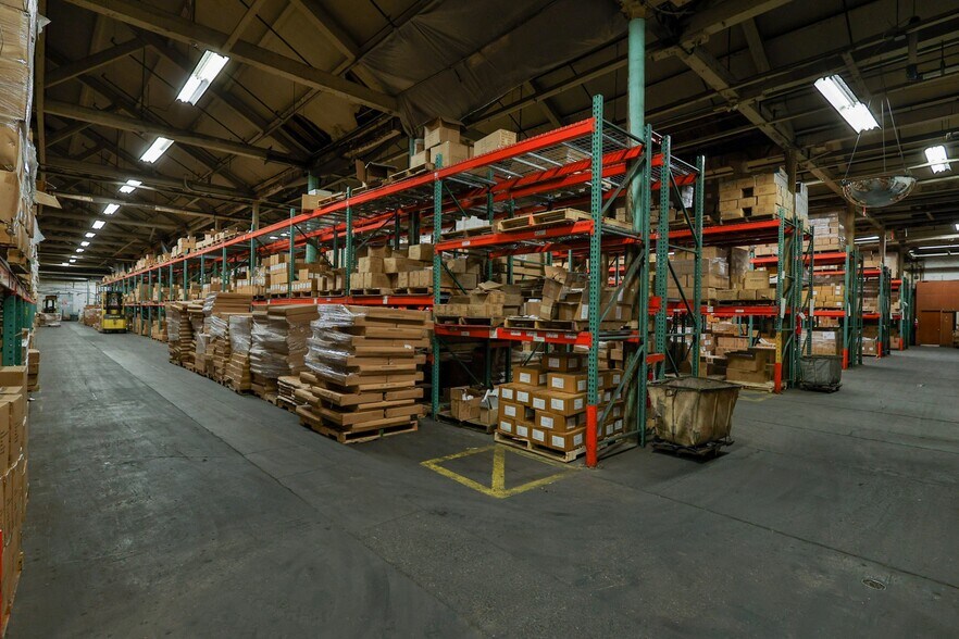 More Photos Of 100 E Diamond Ave, Hazleton Warehouse For Lease