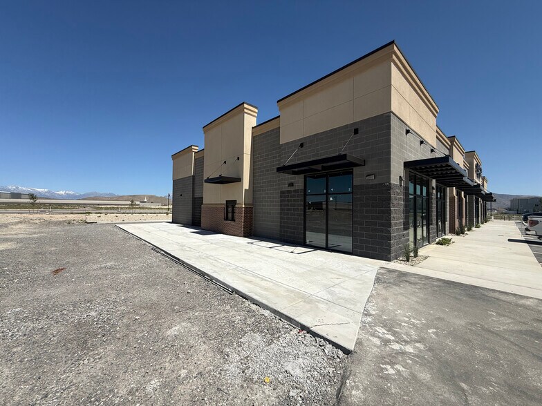 More Photos Of 5390 Beckman ln, Eagle Mountain Freestanding For Lease