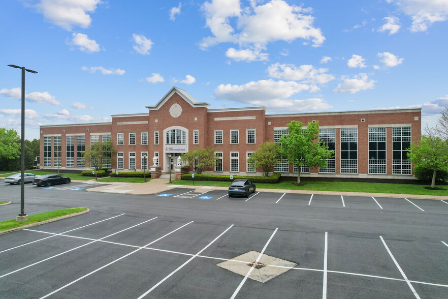 Primary Photo Of 110 Riverbend Ave, Lewis Center Office For Lease