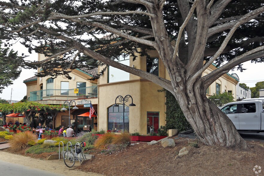 More Photos Of 550 Wave St, Monterey Office For Lease