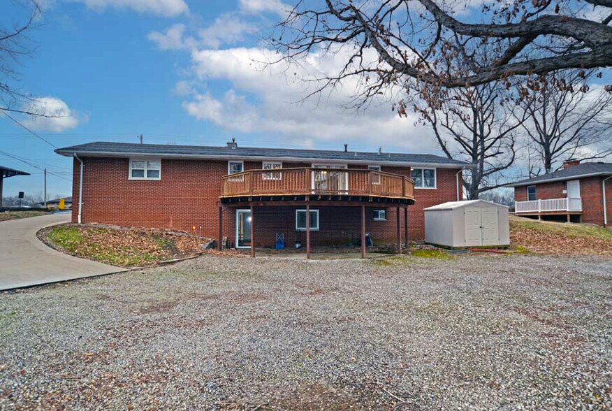 More Photos Of 3214 N Illinois St, Swansea Medical For Sale
