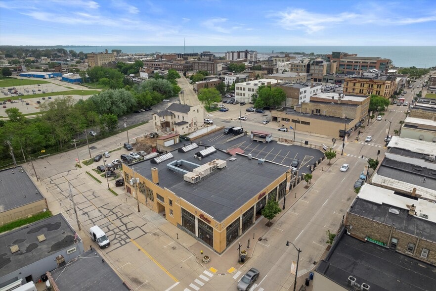 More Photos Of 522 6th St, Racine General Retail For Sale