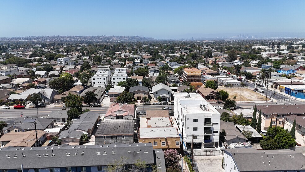 More Photos Of 3914 S Normandie Ave, Los Angeles Apartments For Sale