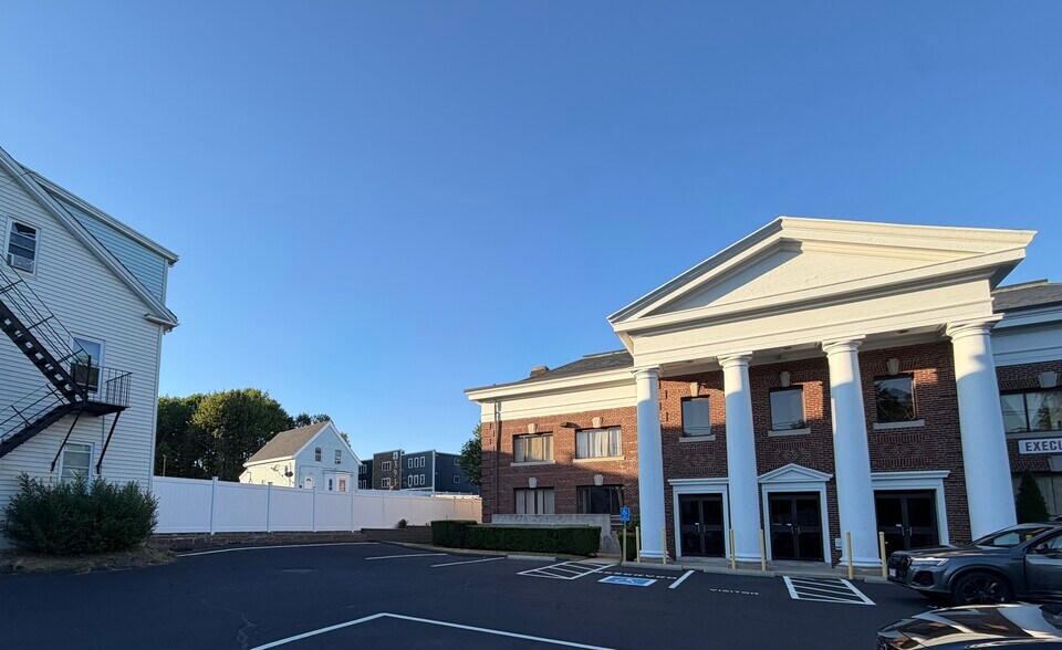More Photos Of 385 Court St, Plymouth Office For Lease