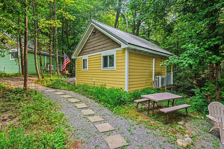 More Photos Of 57440 M 40, Marcellus Specialty For Sale