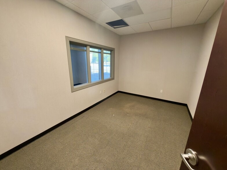 More Photos Of 5061 N 12th Ave, Pensacola Bank For Lease