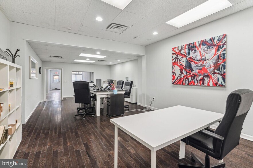 More Photos Of 813-817 N 5th St, Philadelphia Apartments For Lease