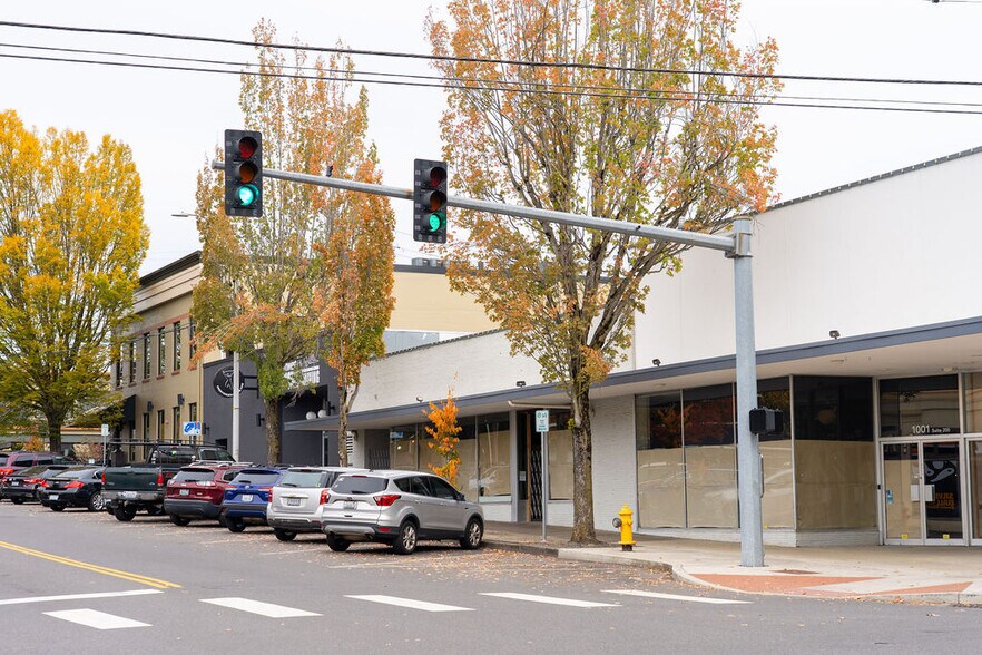 Primary Photo Of 1001-1005 Broadway St, Vancouver Freestanding For Lease