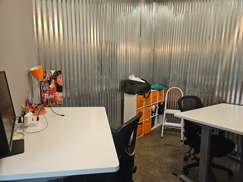 More Photos Of 914 Howell Mill Rd NW, Atlanta Office For Lease