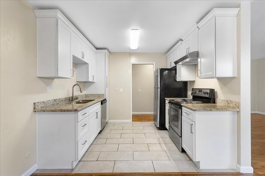 More Photos Of 561 Oakland Ave, Oakland Apartments For Sale