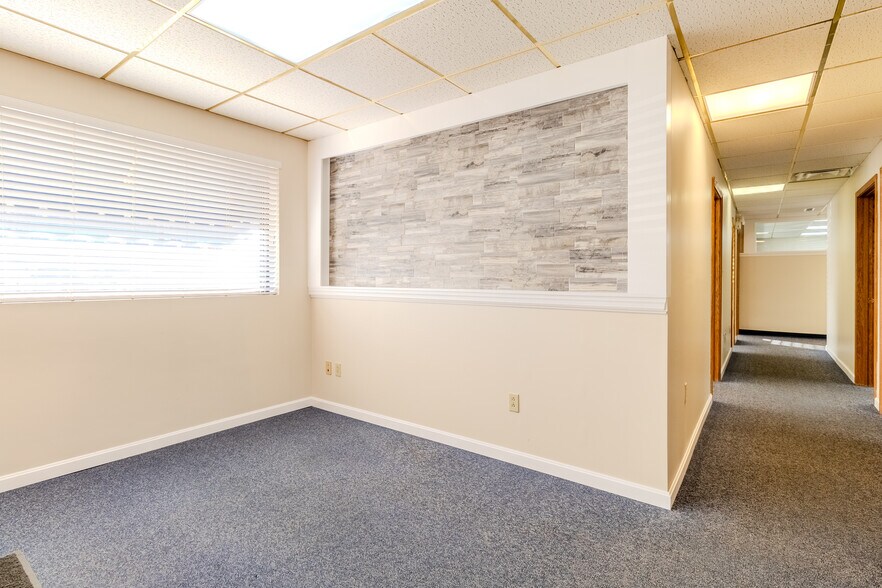 More Photos Of 9173 Lincoln Hwy, Irwin Office For Sale