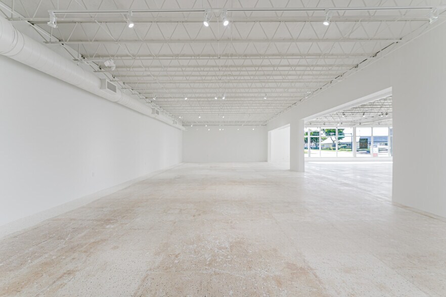 More Photos Of 3198 N Federal Hwy, Boca Raton Storefront Retail Office For Lease