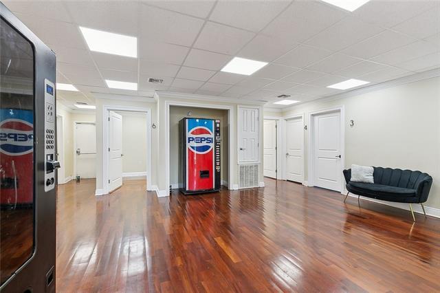 More Photos Of 301-303 S Broad St, New Orleans Office Residential For Sale