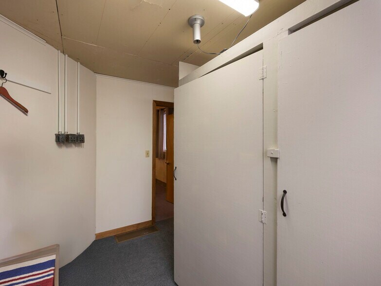 More Photos Of 39590 Pioneer blvd, Sandy Religious Facility For Sale