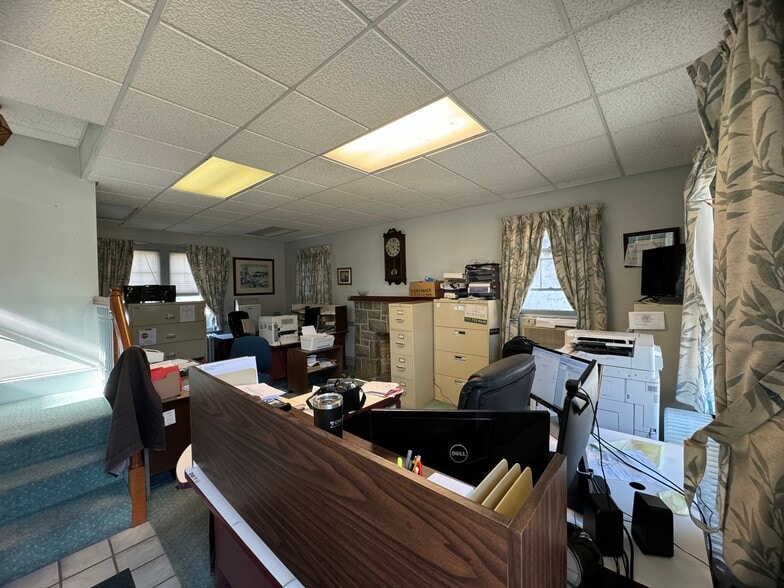 More Photos Of 169 Old Zion Rd, North East Office Residential For Sale