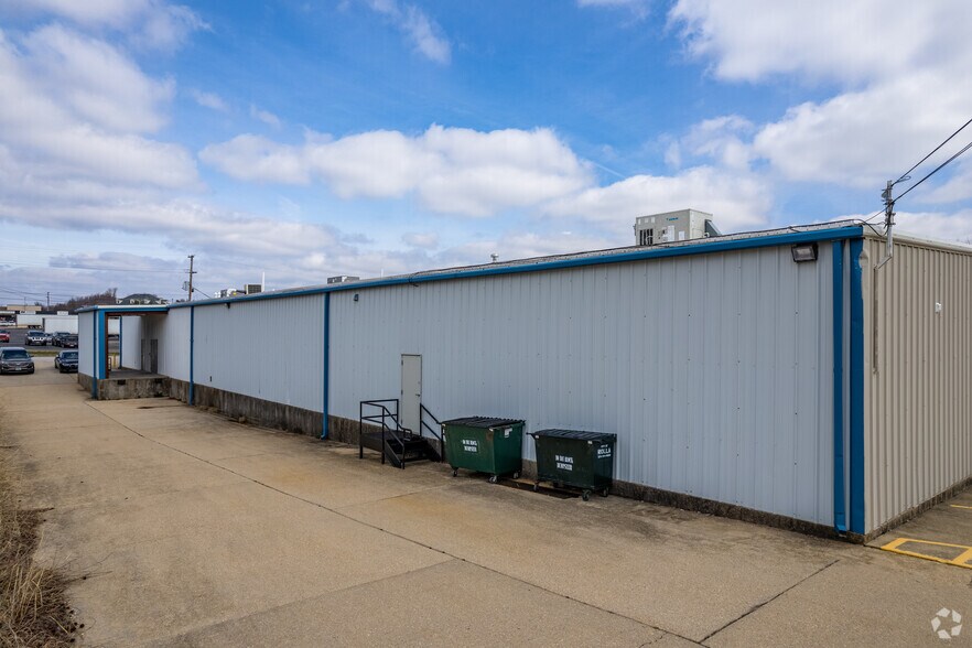 More Photos Of 1070 S Bishop Ave, Rolla Storefront For Lease