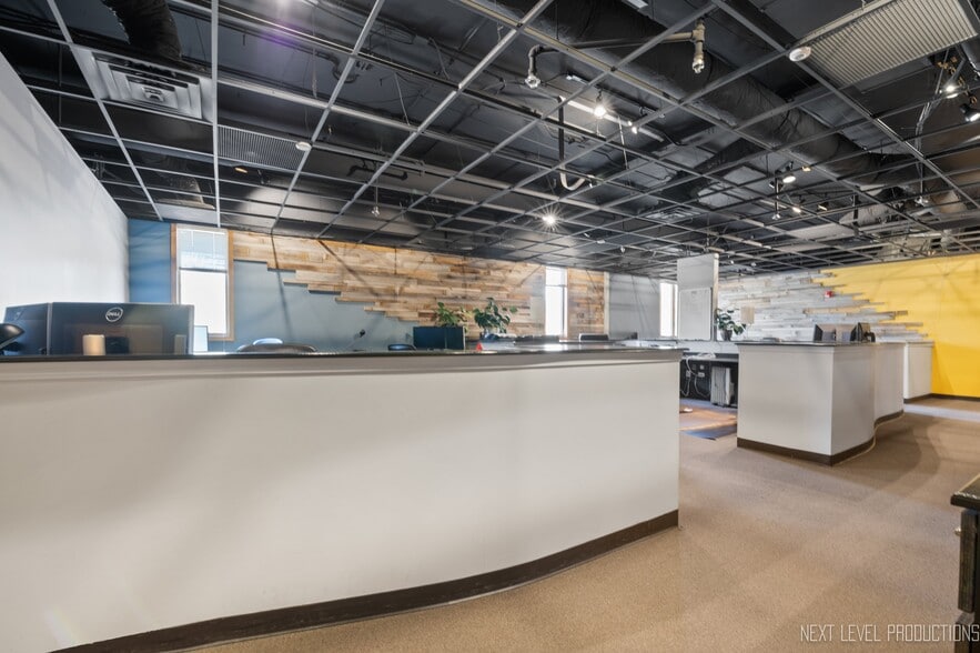 More Photos Of 850 W Bartlett Rd, Bartlett Medical For Sale