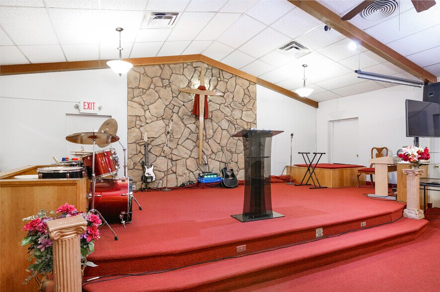 More Photos Of 61 N Hibbert, Mesa Freestanding For Sale