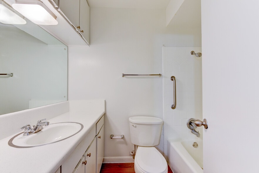 More Photos Of 3501-3503 Speedway, Austin Apartments For Sale