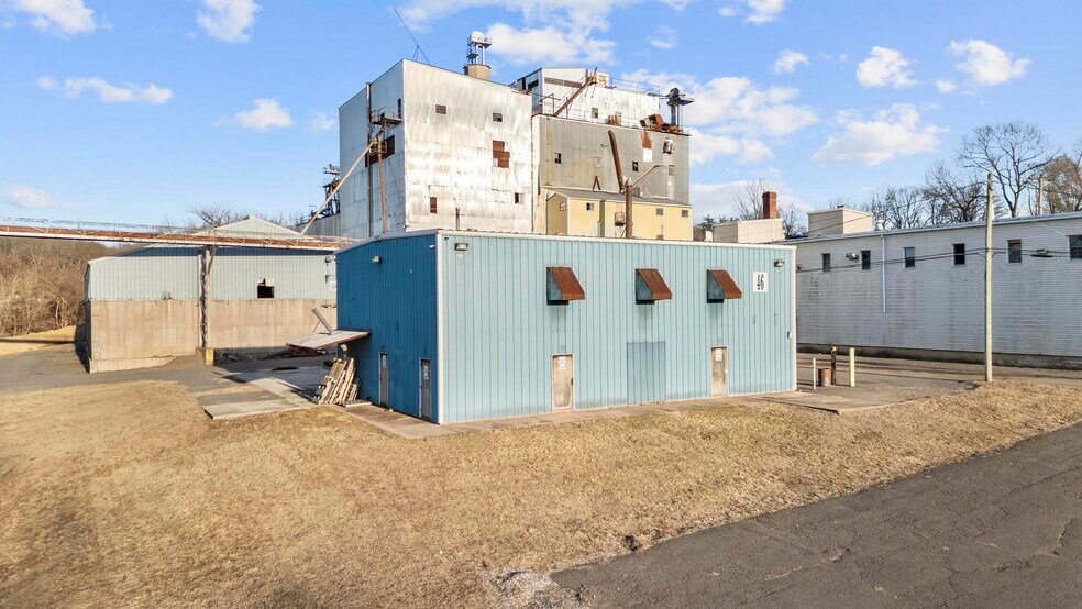 More Photos Of 46 Apel Pl, Manchester Warehouse For Sale