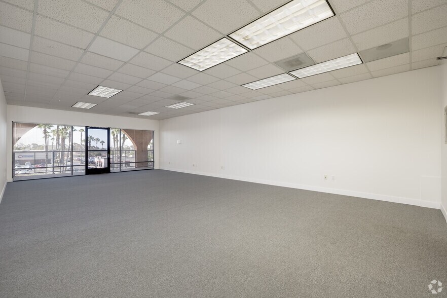 More Photos Of 7710 Balboa Ave, San Diego Office For Lease