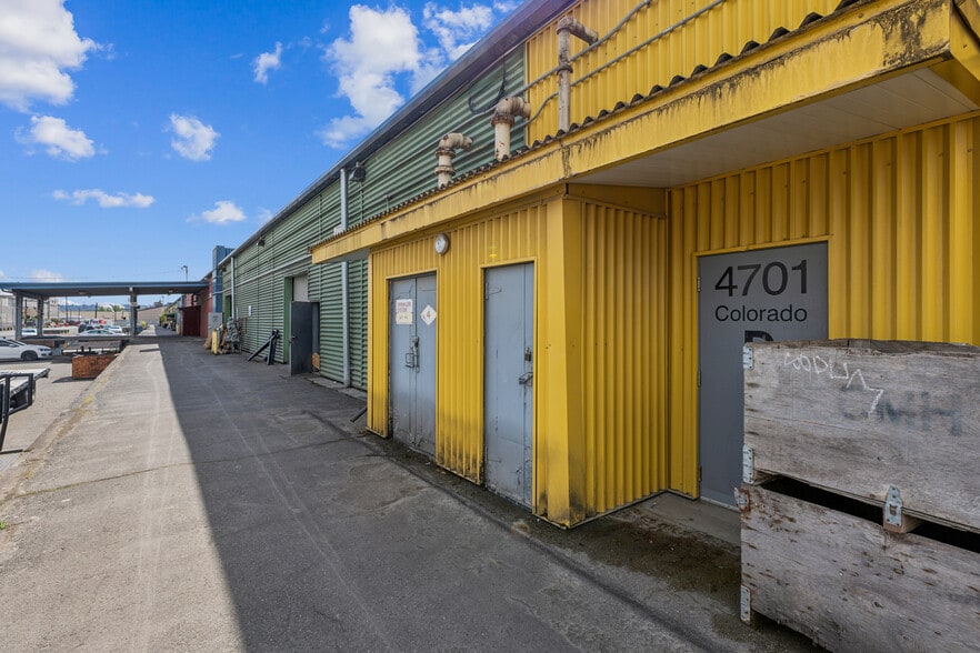 More Photos Of 4616-4772 Ohio Ave S, Seattle Light Distribution For Lease