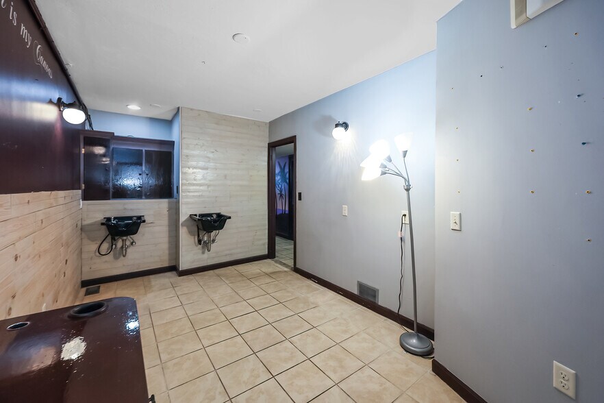 More Photos Of 338 Church St, Whitinsville Medical For Sale