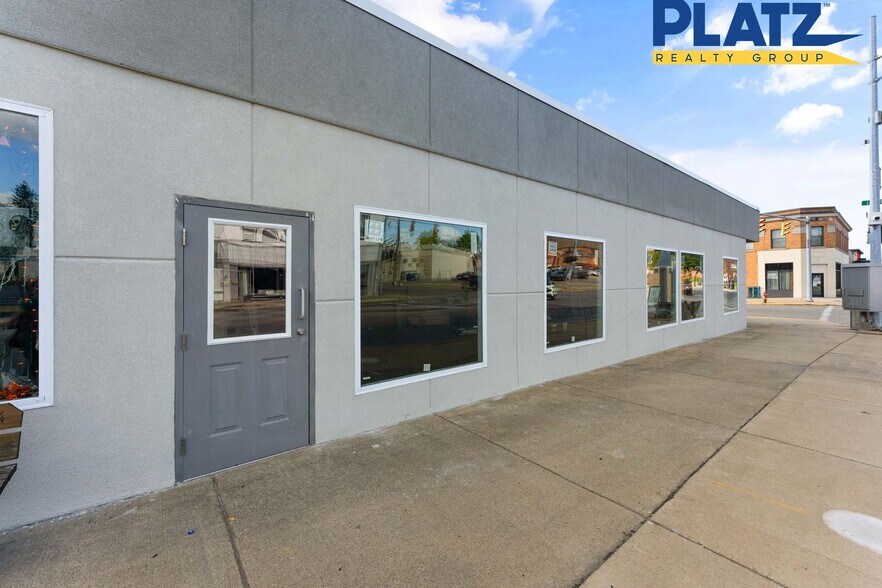 More Photos Of 2 S State St, Girard General Retail For Sale