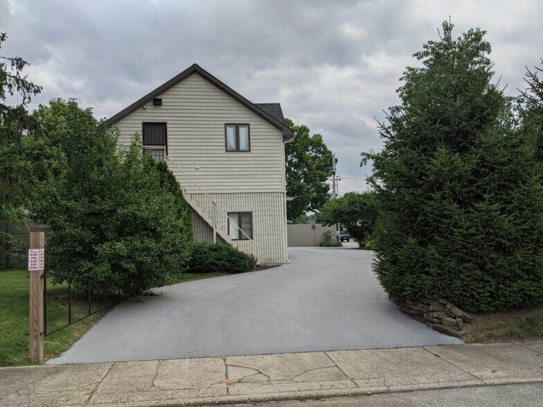 More Photos Of 6353 Ferguson St, Indianapolis Office For Lease