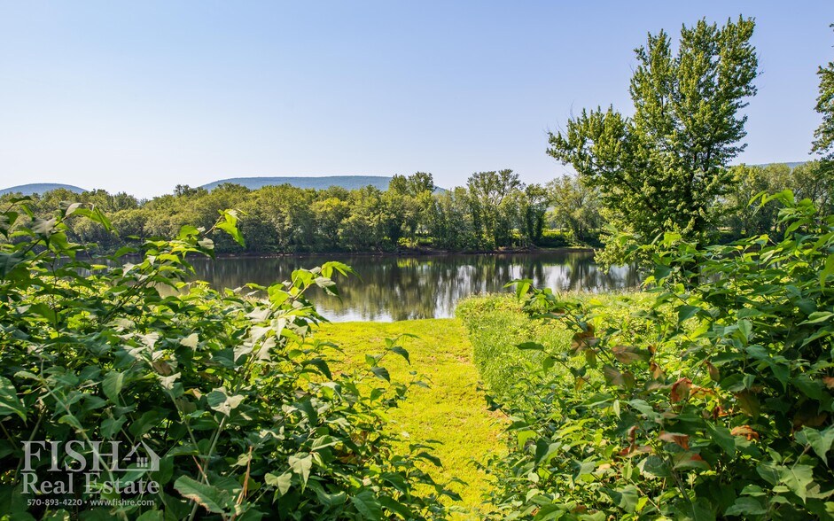 More Photos Of 2093 Island Rd, Lock Haven Restaurant For Sale