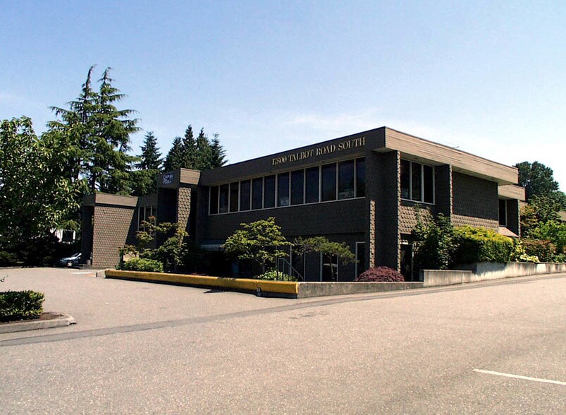 More Photos Of 17800 Talbot Rd S, Renton Medical For Lease