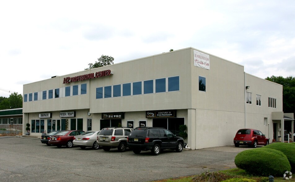 More Photos Of 142 Rte 23 N, Pompton Plains Storefront Retail Office For Lease