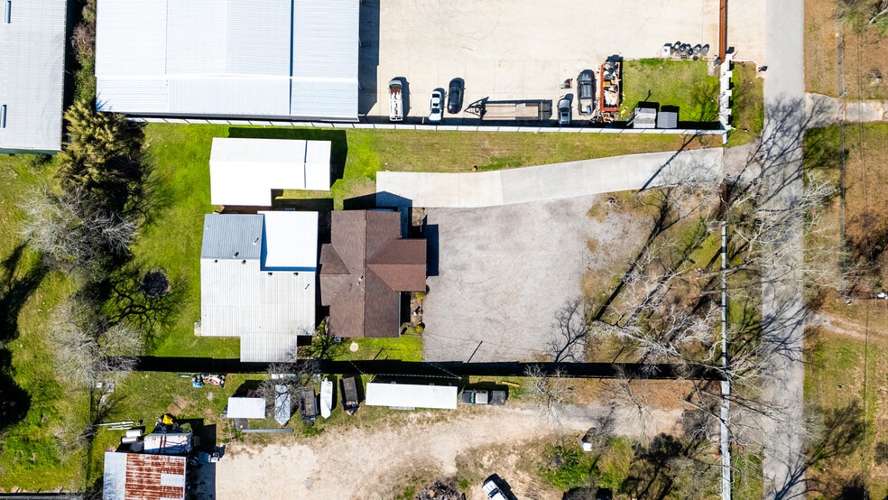 More Photos Of 29519 W Hawthorne Dr, Spring Flex For Sale