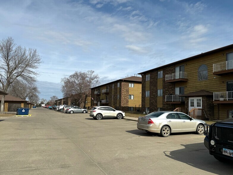 More Photos Of 2021 N Kimball St, Mitchell Apartments For Sale