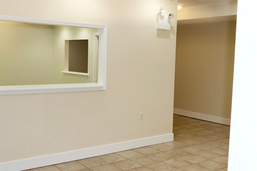 More Photos Of 76 Battery Ave, Brooklyn Apartments For Lease