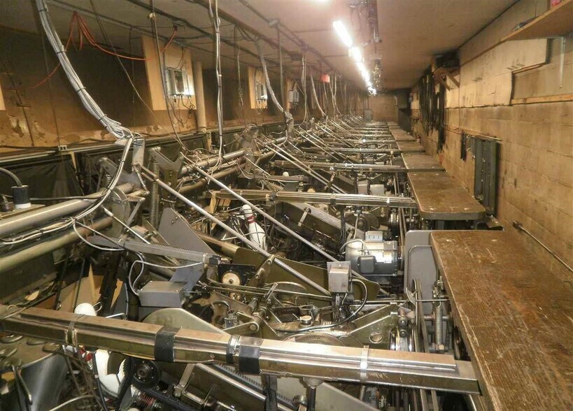 More Photos Of 1929 5th Ave E, Hibbing Sports And Entertainment For Sale