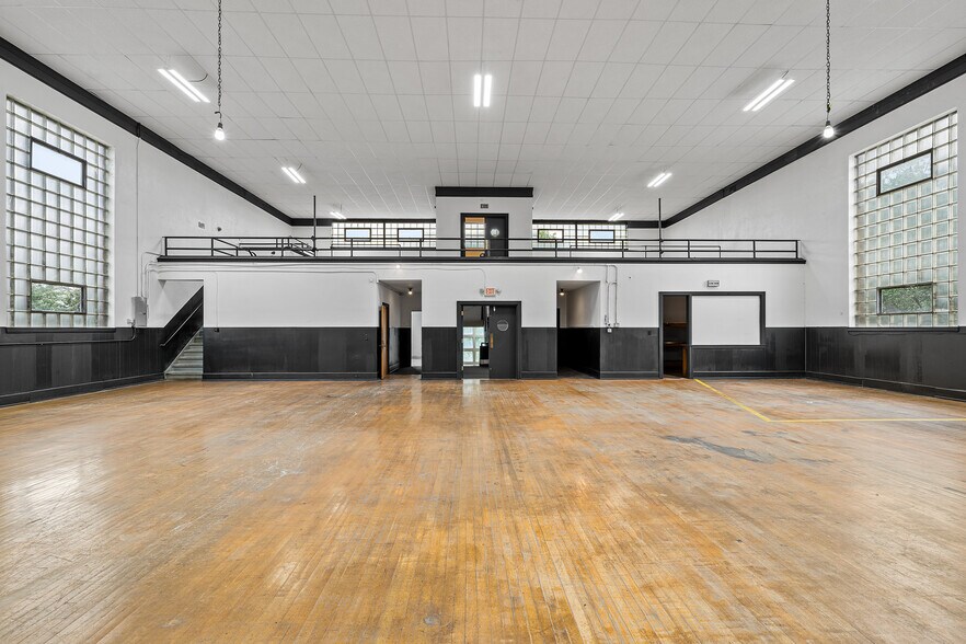 More Photos Of 379 Cherry St, Pottstown Flex For Lease